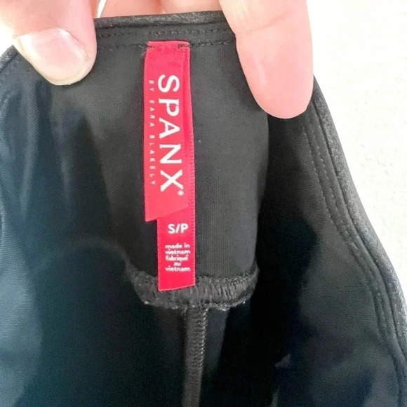 SPANX Very Black Faux Leather Moto Leggings Size Small - Picture 9 of 11